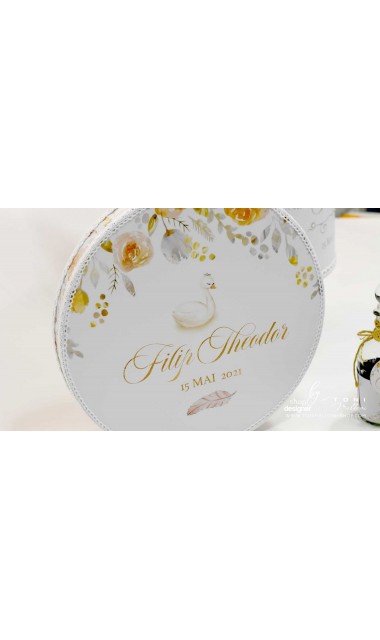 Trusou special creat pentru baieti gingas si elegant alb gold cu lebede Swan Boy 18